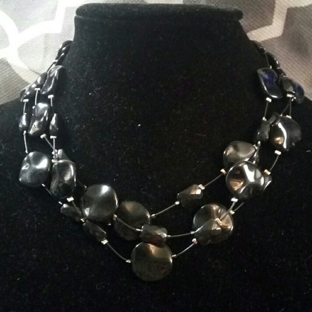 Black three strand fashion necklace
